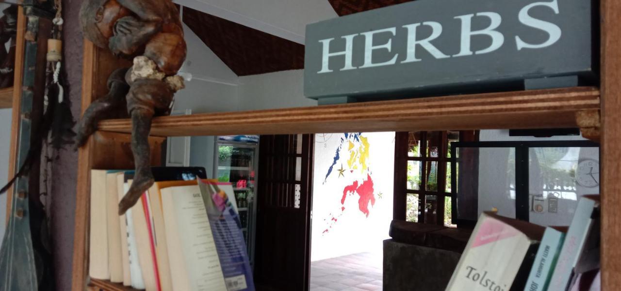 Herbs Guest House And Restaurant Near The Sea (Adults Only) 莫阿尔博阿 外观 照片